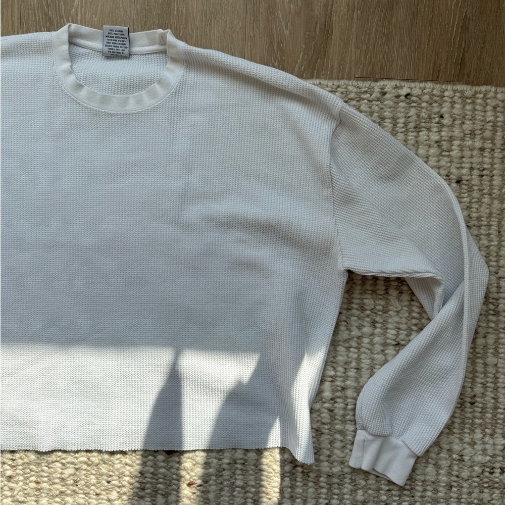Vintage White Cropped Thermal – Raw Hem - Picture 4 of 5